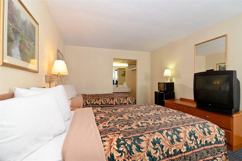 Days Inn & Suites By Wyndham Rocky Mount Golden East Kültér fotó