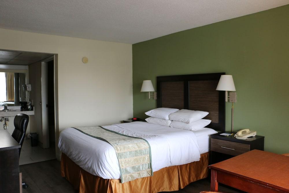 Days Inn & Suites By Wyndham Rocky Mount Golden East Kültér fotó