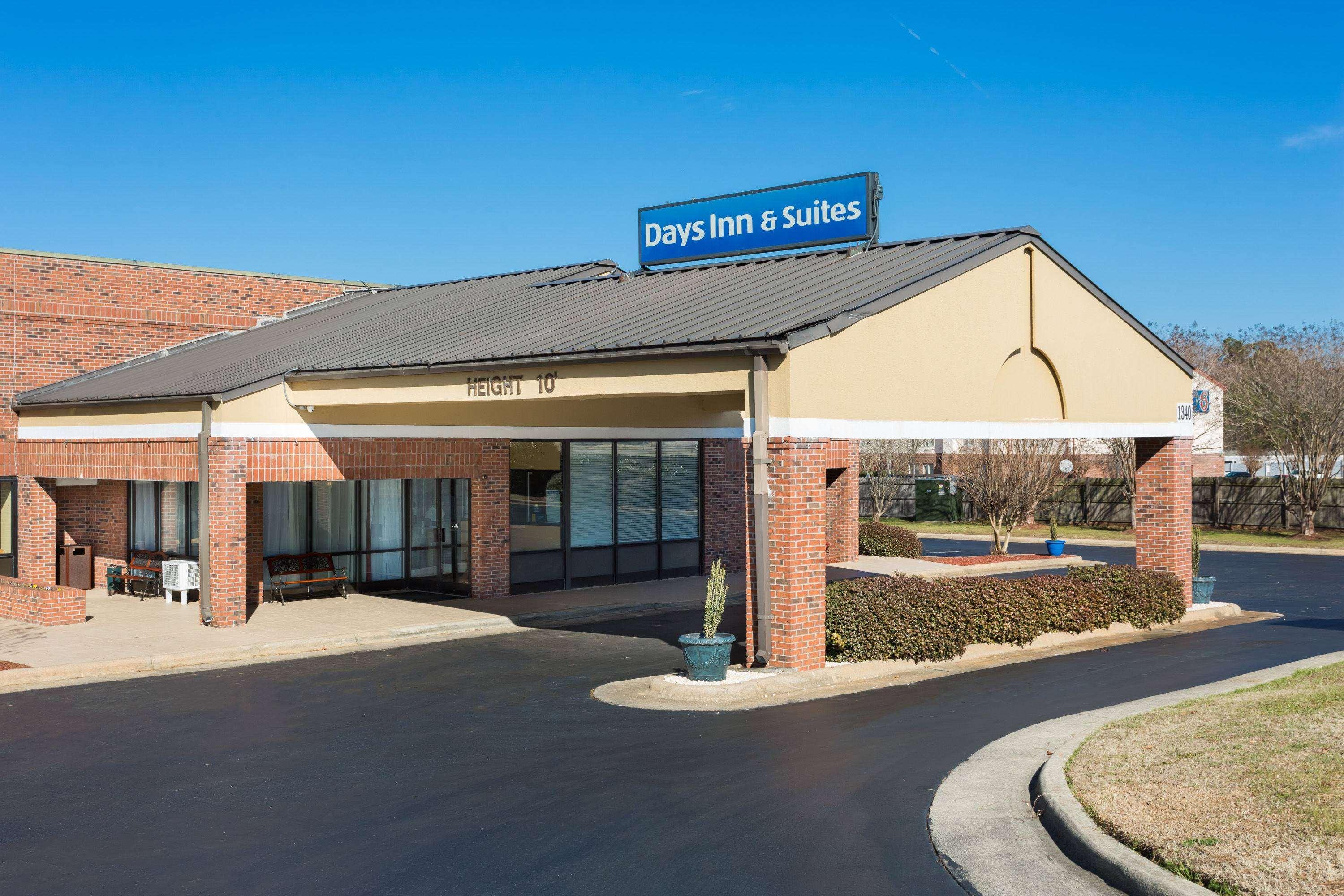 Days Inn & Suites By Wyndham Rocky Mount Golden East Kültér fotó