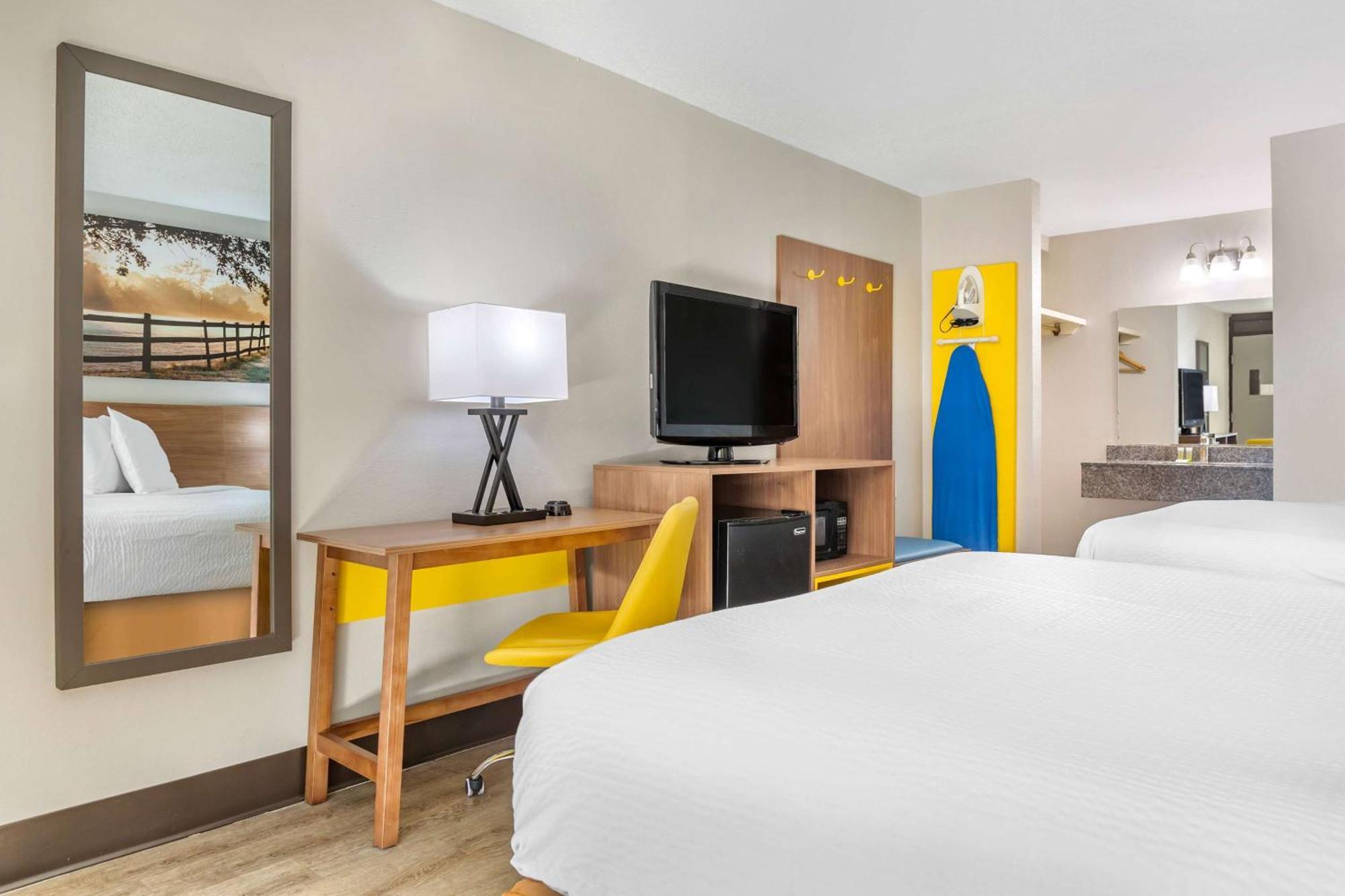 Days Inn & Suites By Wyndham Rocky Mount Golden East Kültér fotó