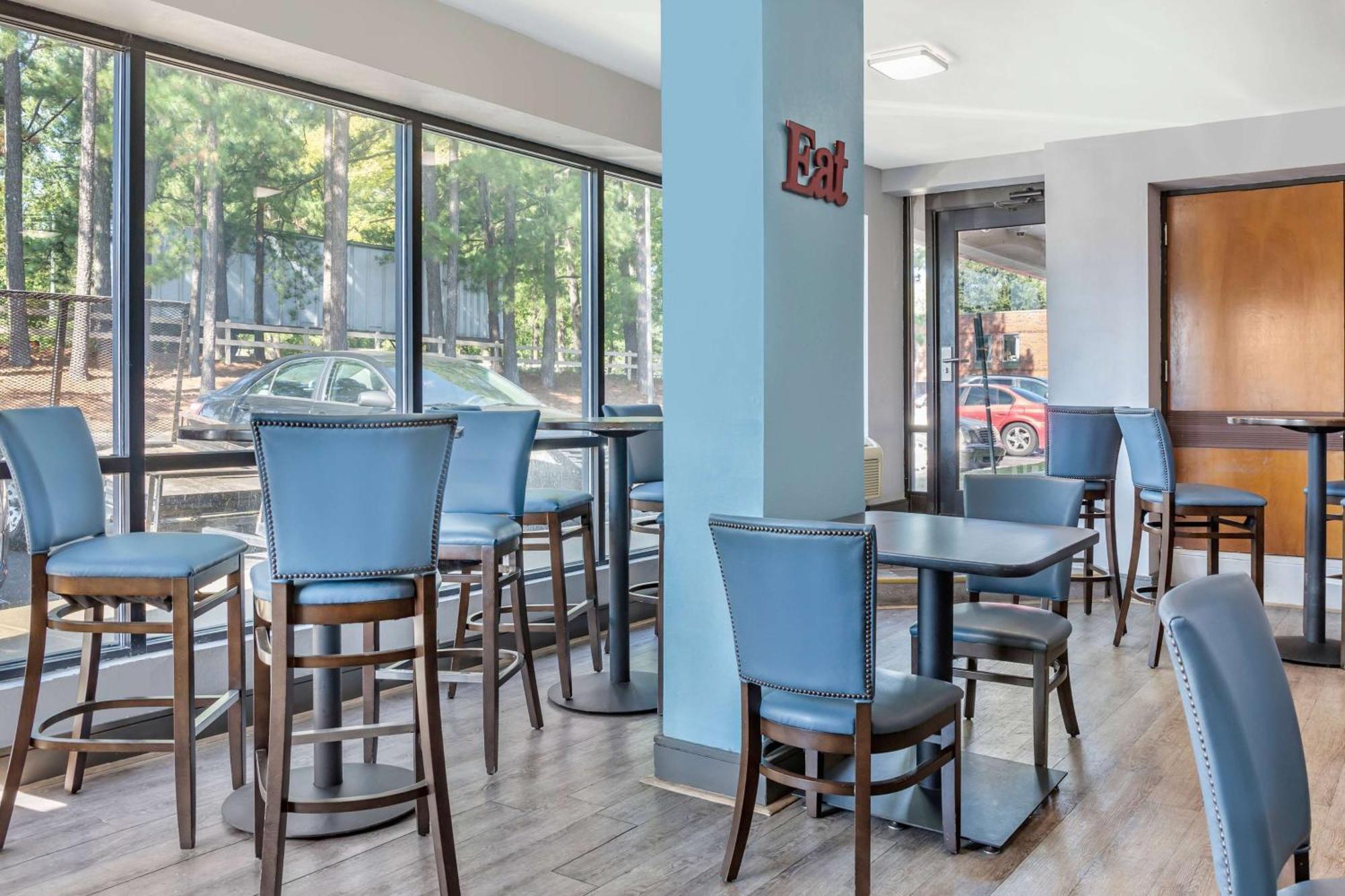 Days Inn & Suites By Wyndham Rocky Mount Golden East Kültér fotó