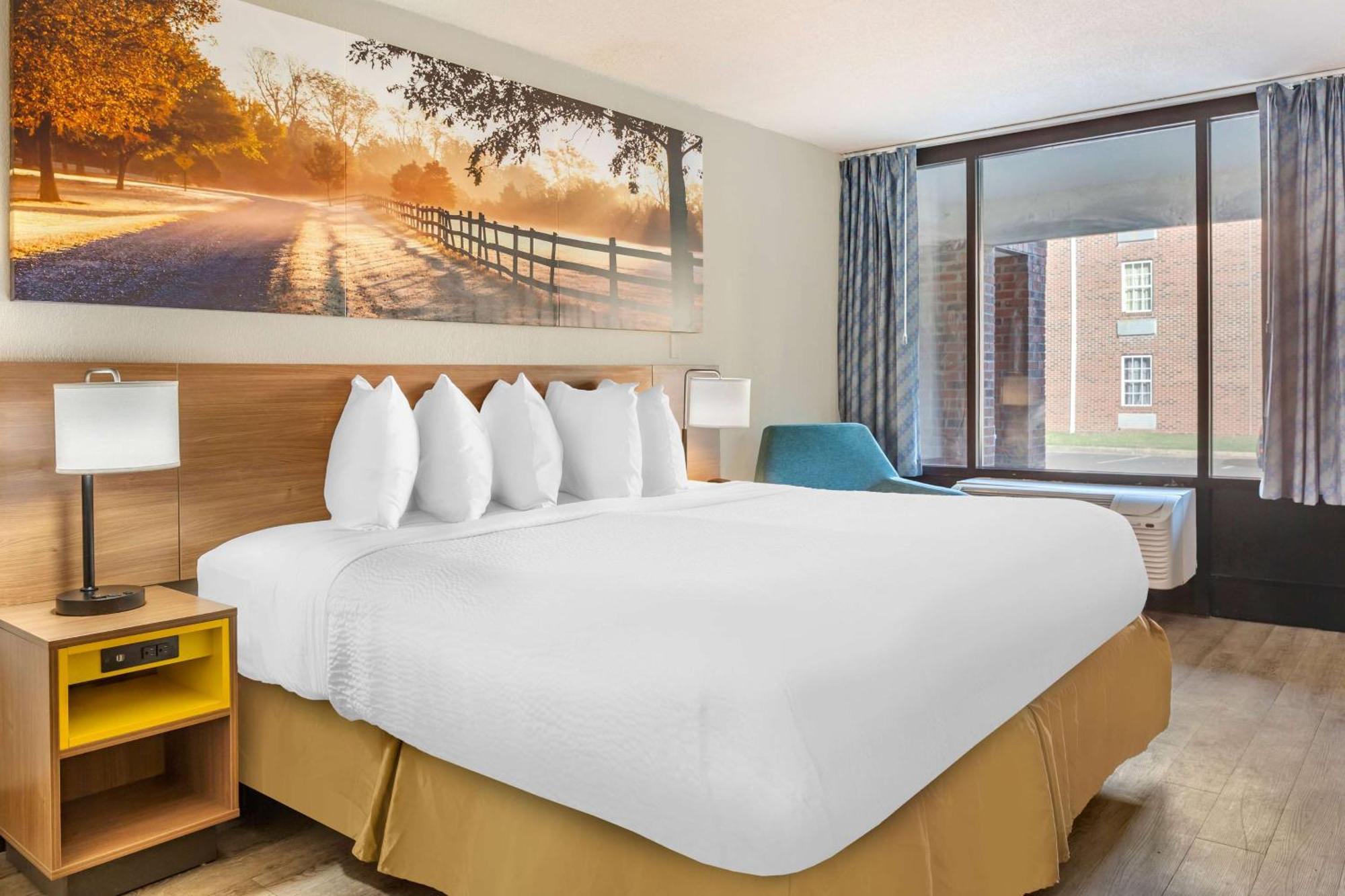 Days Inn & Suites By Wyndham Rocky Mount Golden East Kültér fotó
