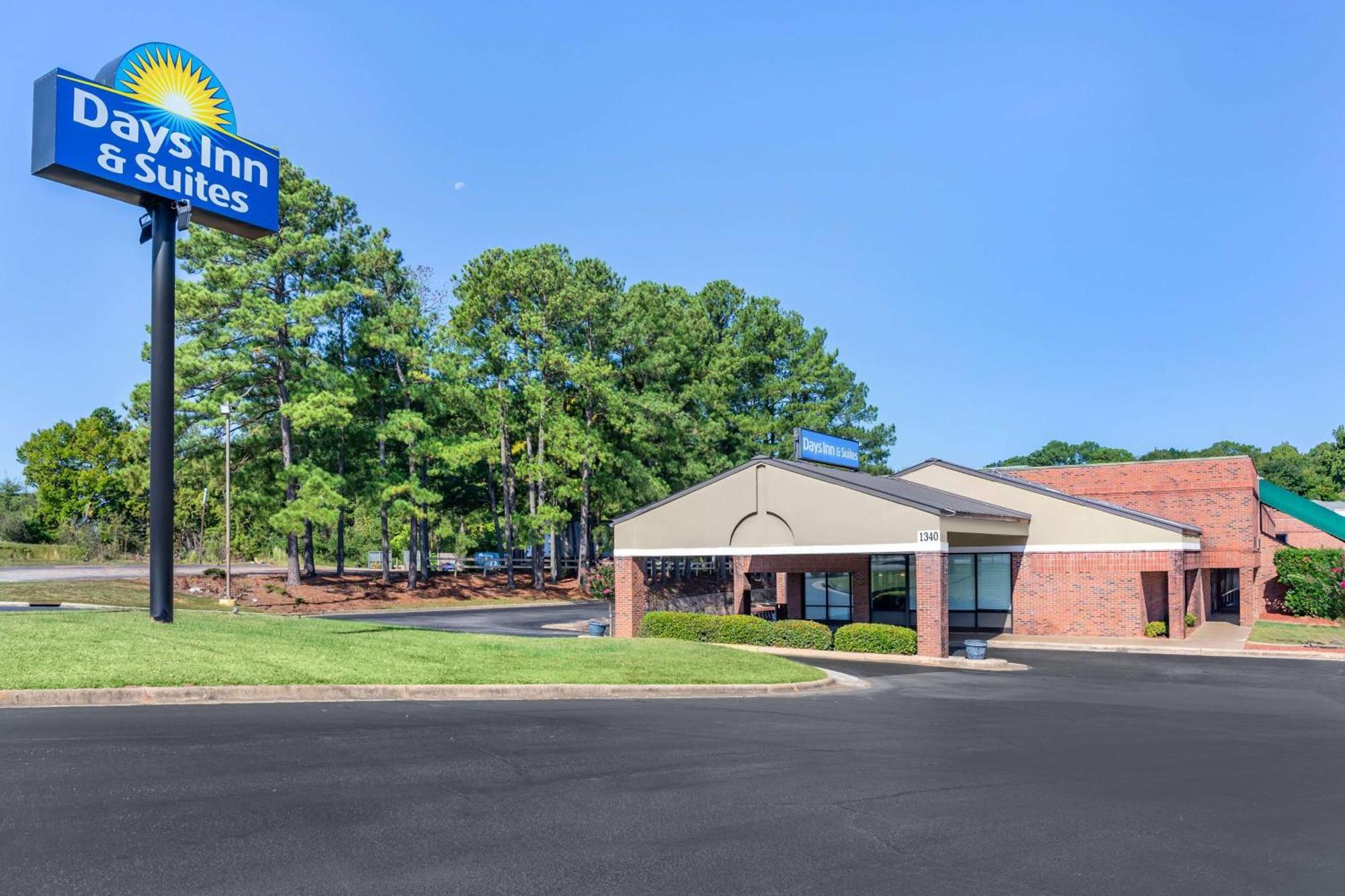 Days Inn & Suites By Wyndham Rocky Mount Golden East Kültér fotó