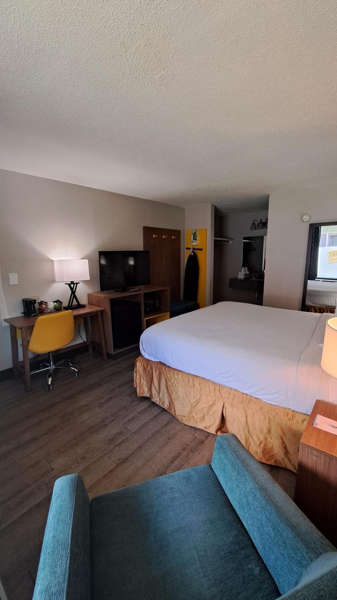Days Inn & Suites By Wyndham Rocky Mount Golden East Kültér fotó