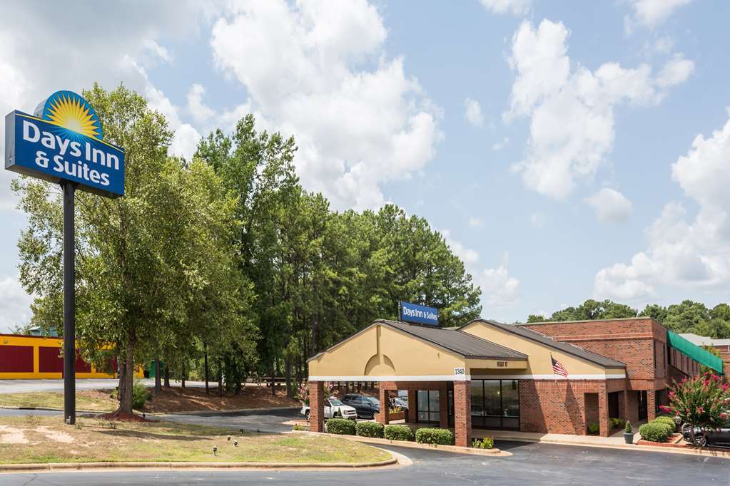 Days Inn & Suites By Wyndham Rocky Mount Golden East Kültér fotó